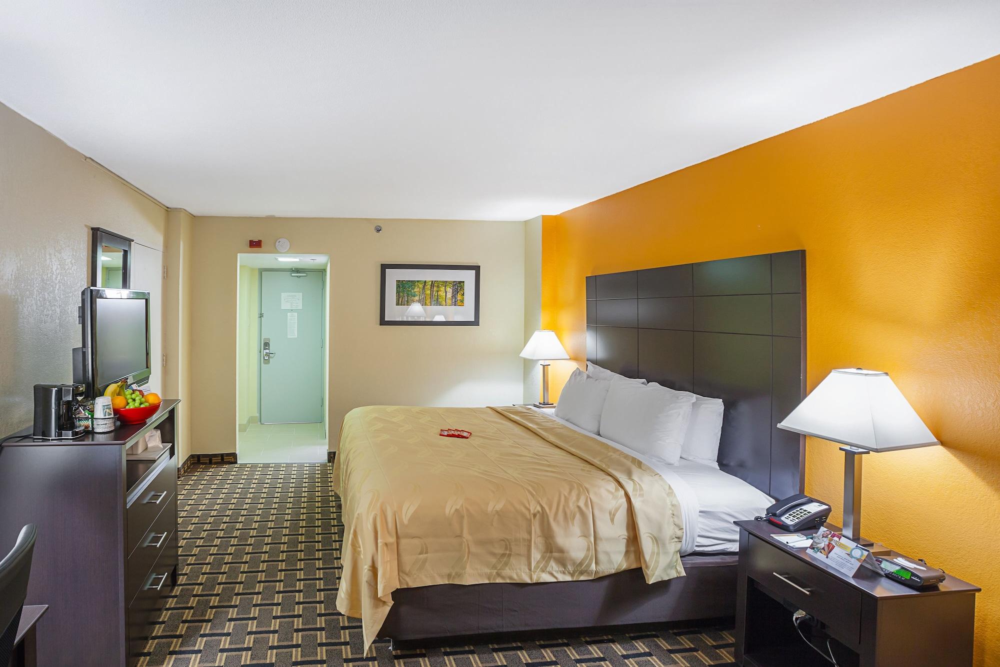 Quality Inn & Suites Cincinnati Exterior foto